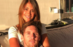 Messi tổ chức Lễ tình nhân lãng mạn cho vợ yêu