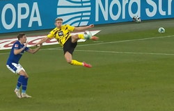 Haaland gây phấn khích khi lập siêu phẩm cắt kéo như Ibrahimovic 