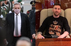 Messi cho Tổng thống Argentina thuê máy bay riêng