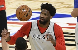 Ấm lòng cử chỉ của Joel Embiid: Tặng hết tiền thưởng NBA All-Star cho người vô gia cư