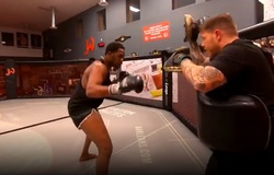 Jon Jones hạ cân lộ clip đánh đứng, fan lo ngại nếu đối đầu Francis Ngannou