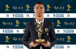 Ronaldo nhận giải thưởng muộn màng tại Serie A