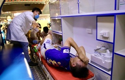 Vợ Hùng Dũng bay gấp vào TP. HCM, sát cánh cùng chồng ở ca mổ