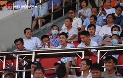 Gần ngày ăn hỏi, Xuân Trường đến sân Hoà Xuân xem HAGL thi đấu