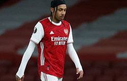 Aubameyang đăng ảnh nằm giường bệnh khi Arsenal thắng lớn