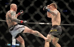 Anthony Smith hạ gục Jimmy Crute bằng đòn đá lật cổ chân