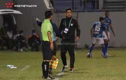 Thêm một trợ lý ở V.League bị đình chỉ vì nhận đủ ba thẻ vàng