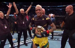 Charles Oliveira lật kèo ngoạn mục TKO Michael Chandler, lên ngôi vô địch hạng nhẹ UFC