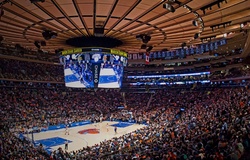 New York Knicks bán sạch 15.000 vé, hứa hẹn sân đấu sôi động nhất Playoffs