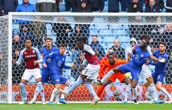 Chelsea ôm hận vì cầu thủ "cây nhà lá vườn" 