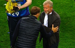 Ông chủ Chelsea "thưởng nóng" cho HLV Tuchel ngay trên sân