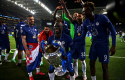 Kante có hành động dễ thương sau màn trình diễn "quái vật"