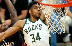 Giannis Antetokounmpo có Triple-Double đầu tiên tại Playoffs, Bucks trả nợ Heat sòng phẳng