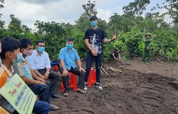 Boxer Trương Đình Hoàng tham gia hoạt động từ thiện nhân ngày Quốc tế thiếu nhi