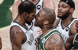 Người đàn ông bí ẩn lao vào giữa sân bảo vệ Kevin Durant là ai?