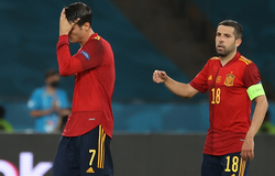 Tây Ban Nha kiểm soát bóng kỷ lục... vẫn bất lực trước Thụy Điển