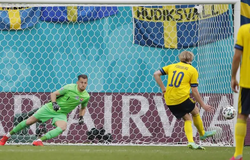 Forsberg sút phạt đền ấn tượng giúp Thụy Điển thắng Slovakia