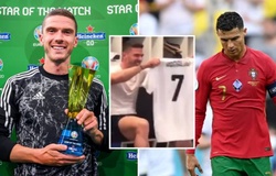 Cầu thủ hay nhất trận Robin Gosens "trả đũa" Ronaldo vụ đổi áo