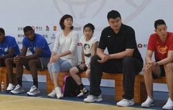 Cán mốc 1m80 ở bậc Tiểu học, con gái Yao Ming khiến CĐM Trung Quốc phát cuồng