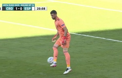 Thủ môn mắc lỗi khiến Tây Ban Nha phản lưới không tưởng ở trận gặp Croatia