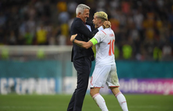 Thụy Sĩ đánh đổi cầu thủ xuất sắc nhất cho trận thắng Pháp