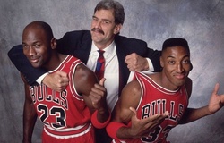 Dậy sóng với bài bóc phốt Pippen dành cho Jordan và HLV Phil Jackson