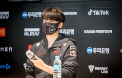 LMHT: T1 loại Ellim, đưa Hoit lên đội hình chính