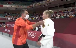 HLV Judo gây sốc khi... tát vào mặt học trò trước khi lên đài Olympic