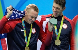 Caeleb Dressel san bằng kỷ lục huy chương ở một kỳ Olympic với Michael Phelps