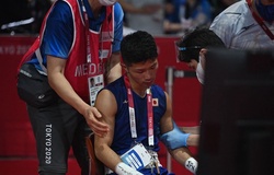 Nghịch lý Boxing Olympic: Ngồi xe lăn rời võ đài, võ sĩ vẫn được xử thắng