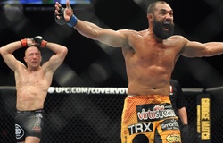 Georges St Pierre tiết lộ UFC từng bao che Johnny Hendricks bỏ kiểm tra chất cấm