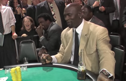 Michael Jordan ngượng chín mặt trên sòng bạc vì tiền bo