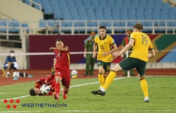 Tuyển Việt Nam rớt hạng mạnh nhất sau 4 năm