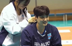 VĐV Bóng chuyền Hàn Quốc nhận quà bất ngờ từ nữ ca sĩ SNSD thay HCV Olympic