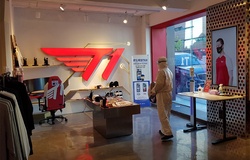 LMHT: Đội hình T1 âm tính với COVID-19, sẵn sàng cho CKTG 2021