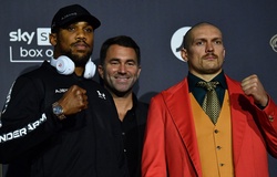 Oleksandr Usyk "hóa Joker" đối đầu Anthony Joshua tại họp báo trước trận