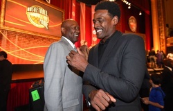Sau danh hiệu Hall of Fame, Chris Webber đầu tư cực khủng vào cần sa