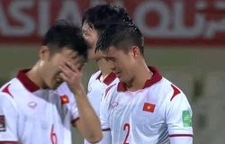 Cầu thủ Việt Nam bật khóc sau thất bại nghiệt ngã trước Trung Quốc