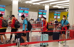 Bay chặng ngắn, tuyển Việt Nam mất cả đêm để sang Oman