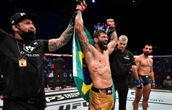 UFC 267: Trọng tài bị chỉ trích nặng nề vì xử lý tình huống thiếu chuyên nghiệp