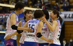 Thanh Thúy chơi tròn vai, PFU BlueCats lại ca khúc khải hoàn