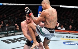 UFC 268: Alex Pereira ra mắt ngoạn mục với cú gối bay knockout 