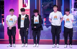 Tin chuyển nhượng LMHT 29/11: Weibo Gaming chiêu mộ SwordArt?