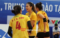 Đào Thị Nhung bật khóc vì quyết định của trọng tài ở trận chung kết giải bóng chuyền hạng A 2021