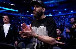 Chấn thương vì ăn mừng cho đồng đội, Michael Chiesa bị cảnh sát "áp giải" khỏi UFC 269