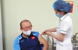 Tuyển Việt Nam tiêm vaccine COVID-19 mũi 3 trước thềm vòng loại World Cup