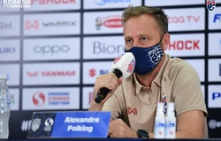 Theerathon bị treo giò vì đá xấu, HLV Thái Lan nói: “Mất mát này quá lớn”