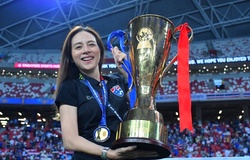Tạp chí Forbes vinh danh nữ tướng giúp Thái Lan vô địch AFF Cup 2020