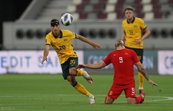 Sát ngày đấu Việt Nam, Trung Quốc rối như tơ vò vì cầu thủ nhập tịch