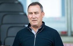 Thắng đậm Việt Nam, trợ lý Australia “nhắc khéo” chuyện mặt cỏ sân Mỹ Đình